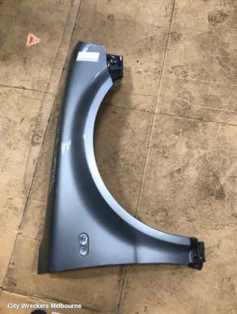 VOLKSWAGEN PASSAT 2004 Right Guard