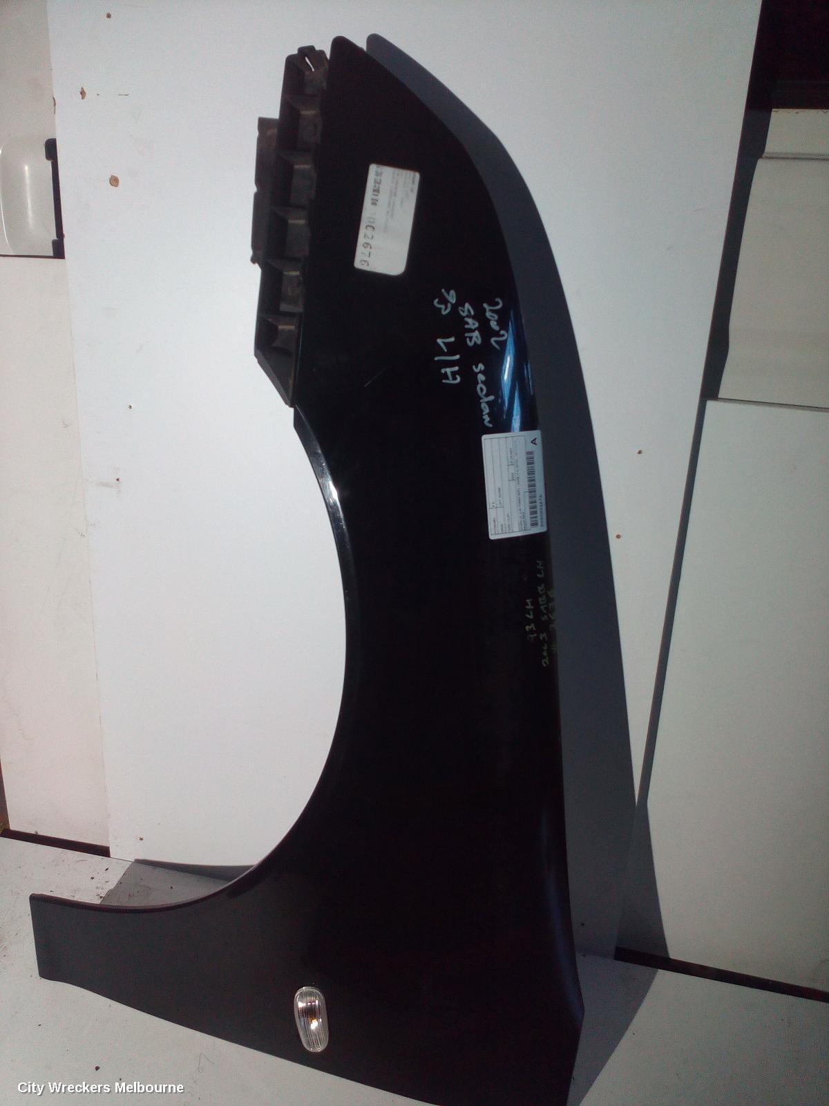 SAAB 9 3 2002 Left Guard