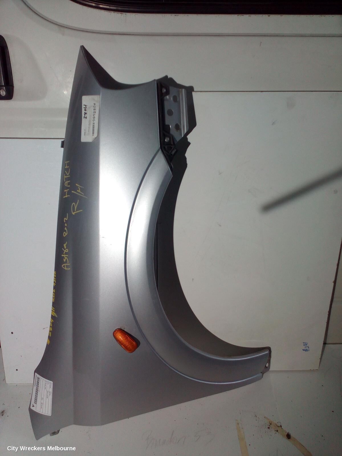 HOLDEN ASTRA 2002 Right Guard