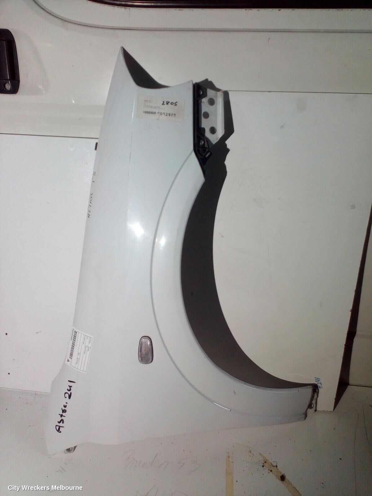 HOLDEN ASTRA 2002 Right Guard