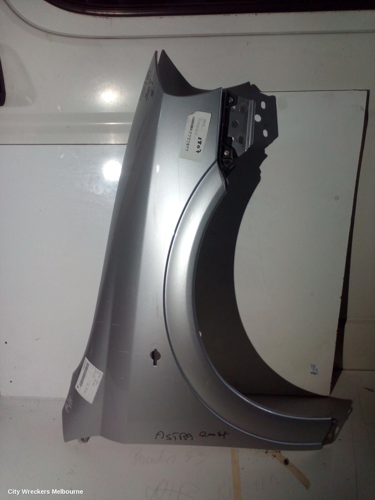 HOLDEN ASTRA 2002 Right Guard