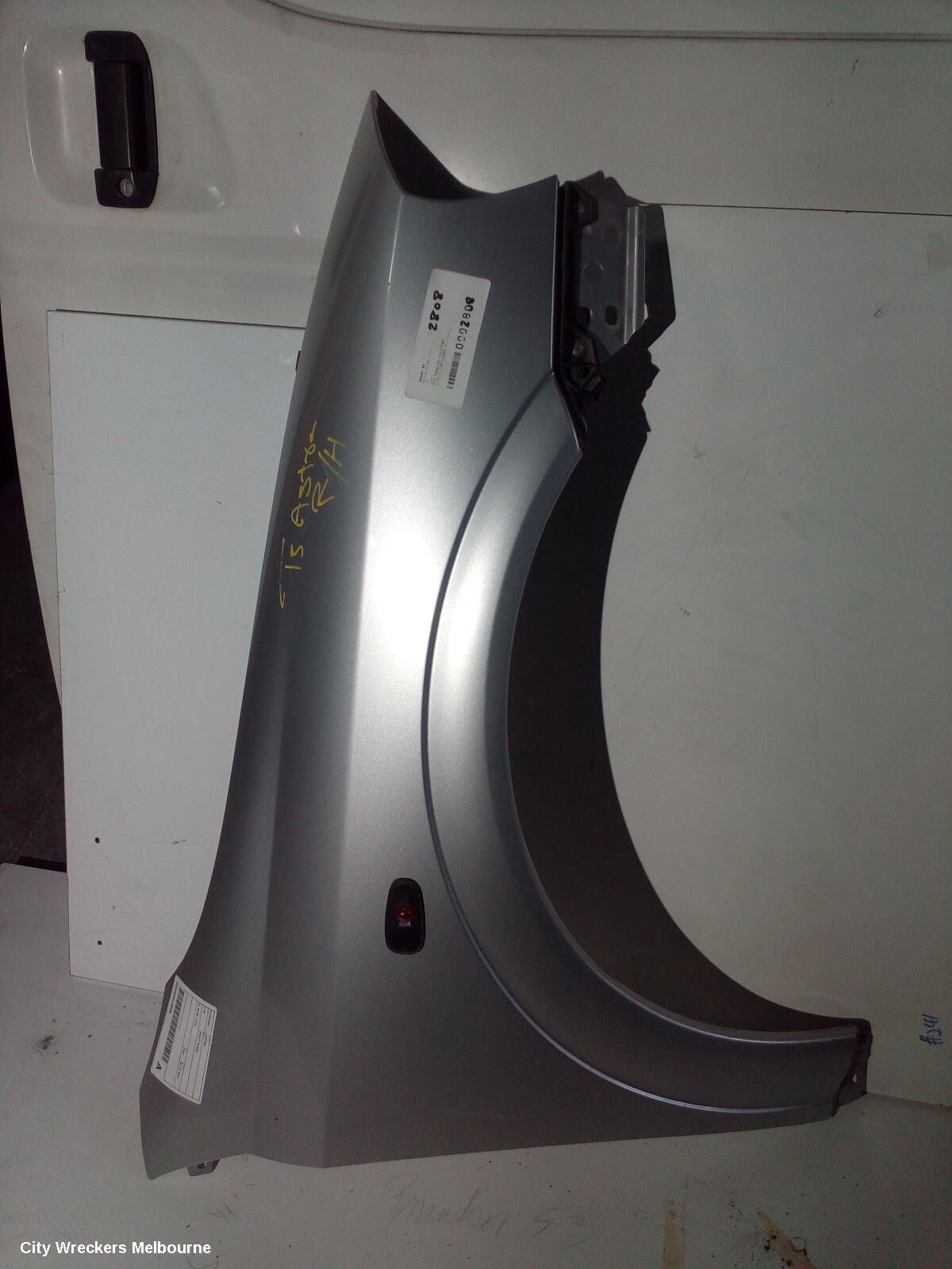HOLDEN ASTRA 2002 Right Guard
