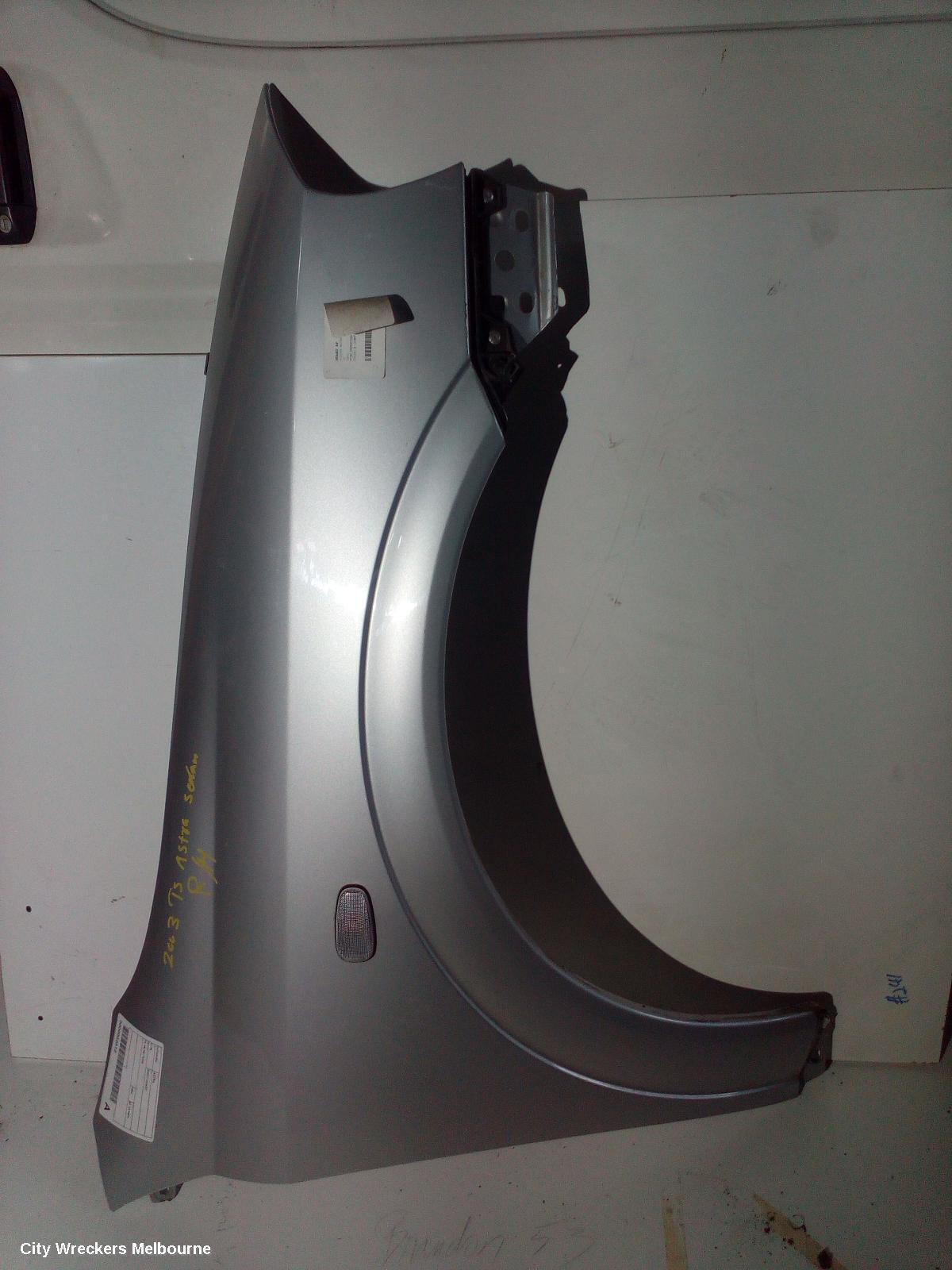 HOLDEN ASTRA 2004 Right Guard