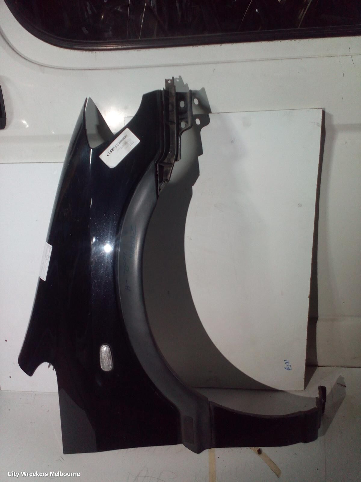 HOLDEN ZAFIRA 2002 Right Guard