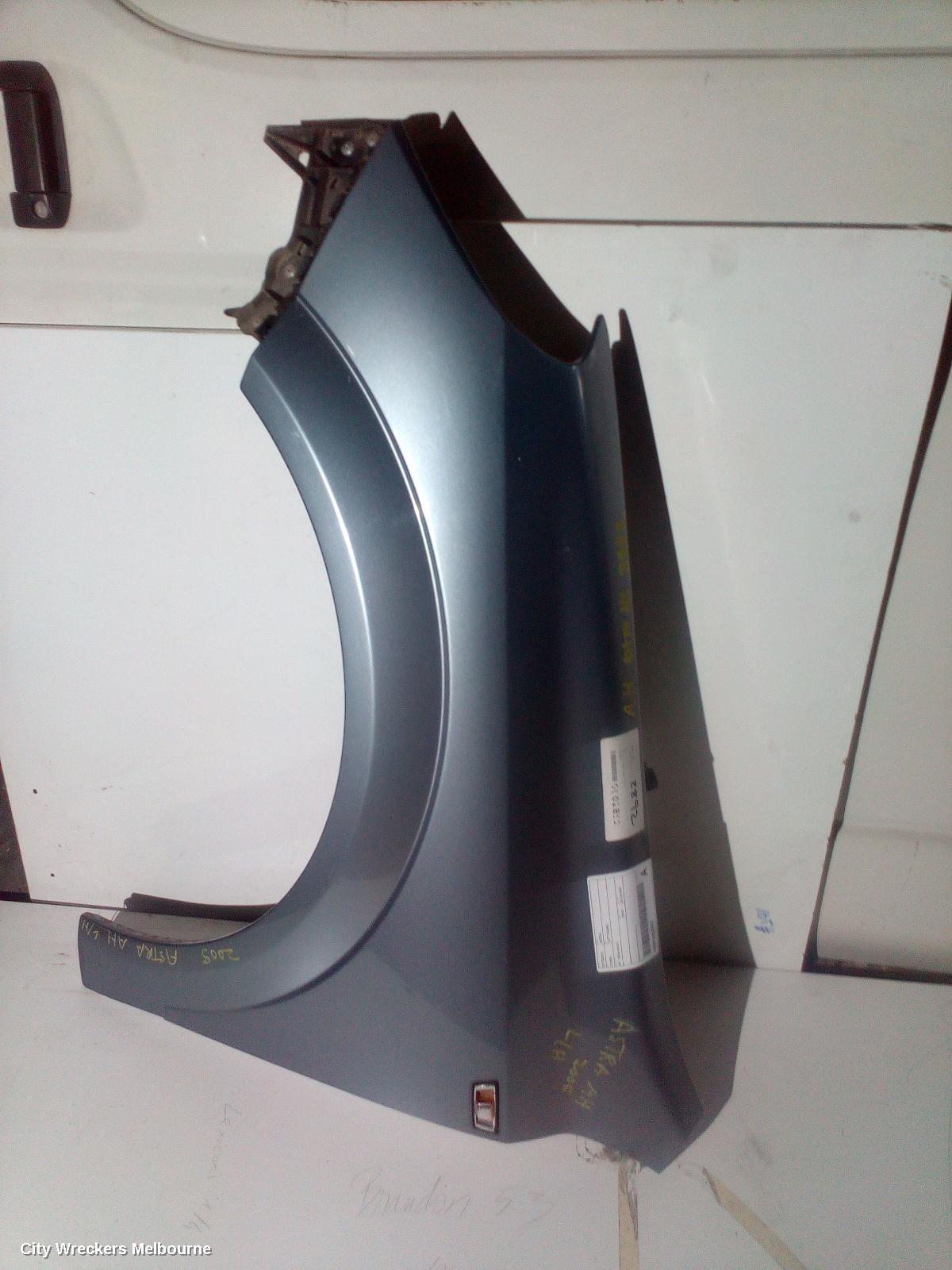 HOLDEN ASTRA 2007 Left Guard