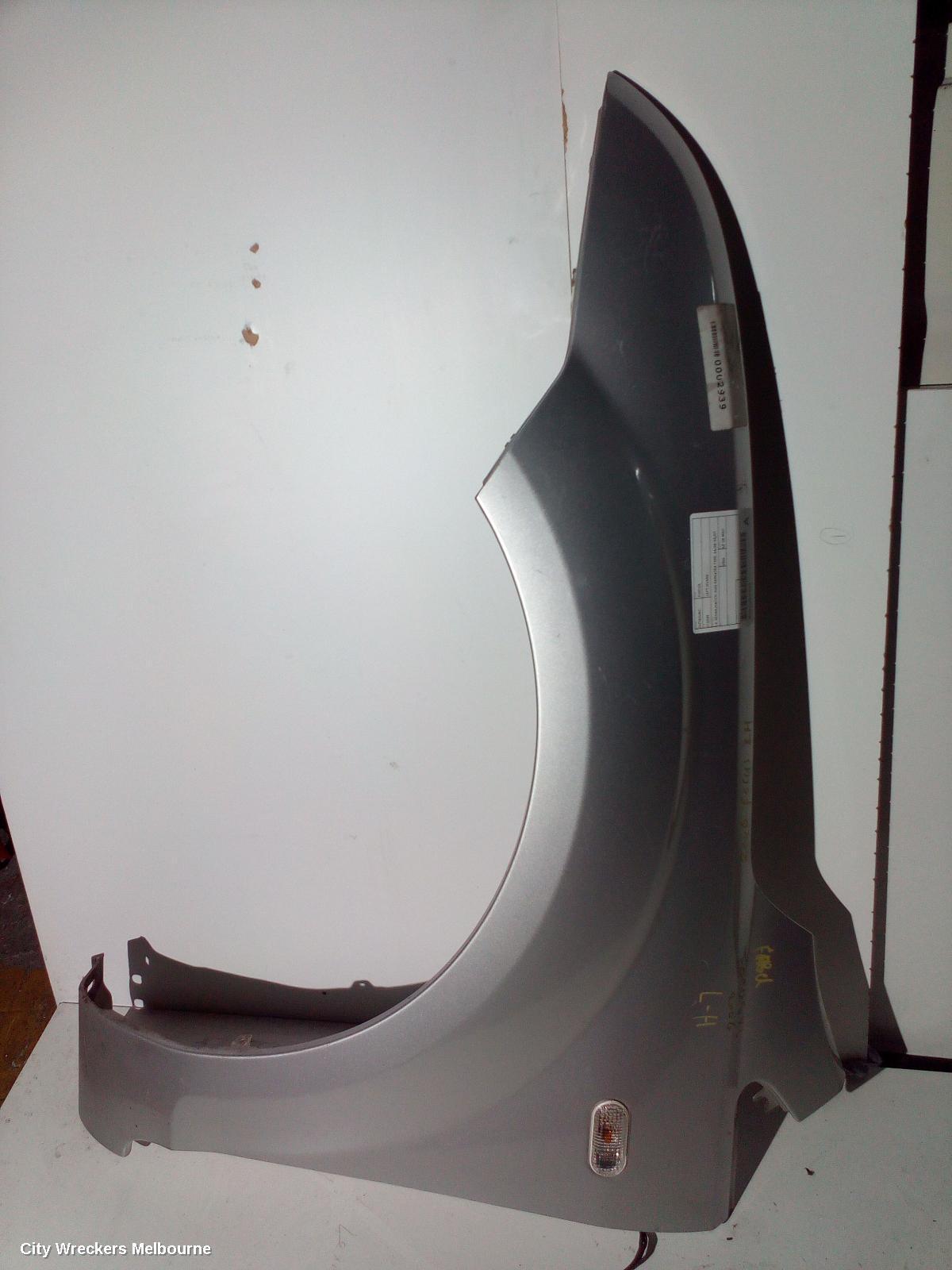 FORD FOCUS 2006 Left Guard
