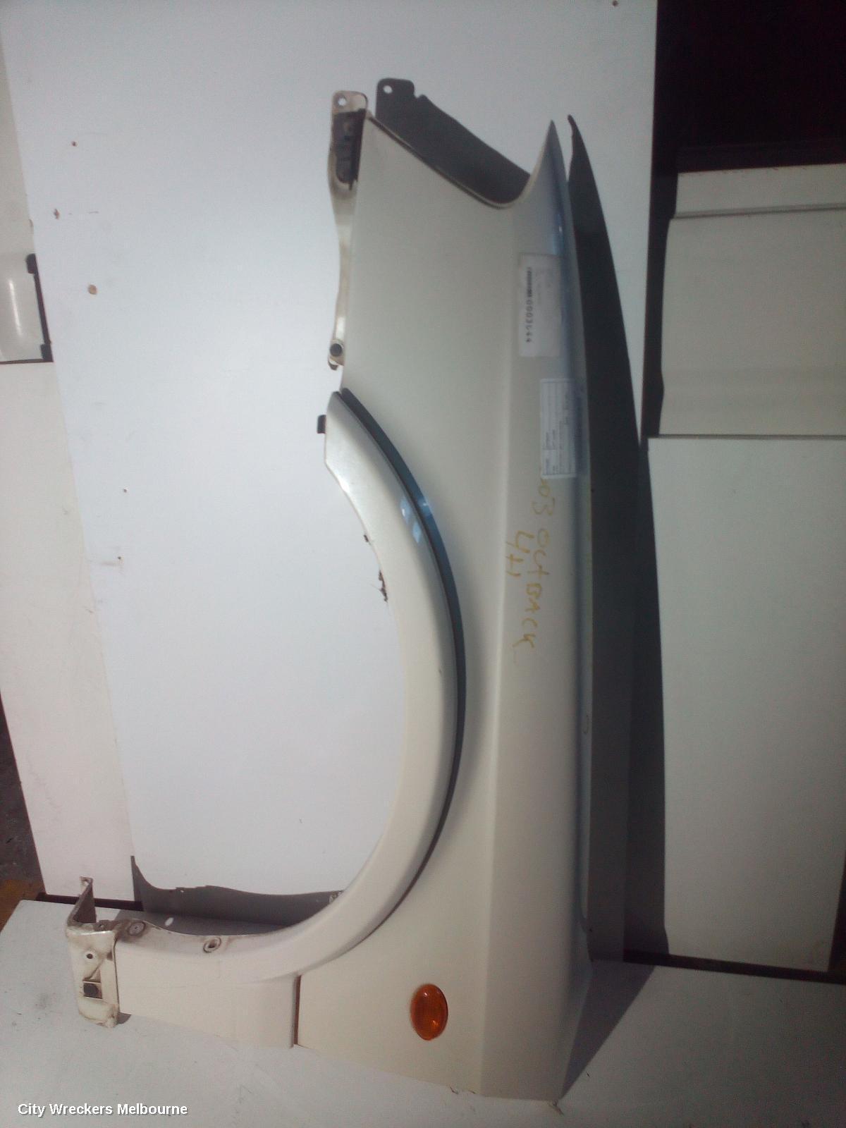 SUBARU OUTBACK 2005 Left Guard