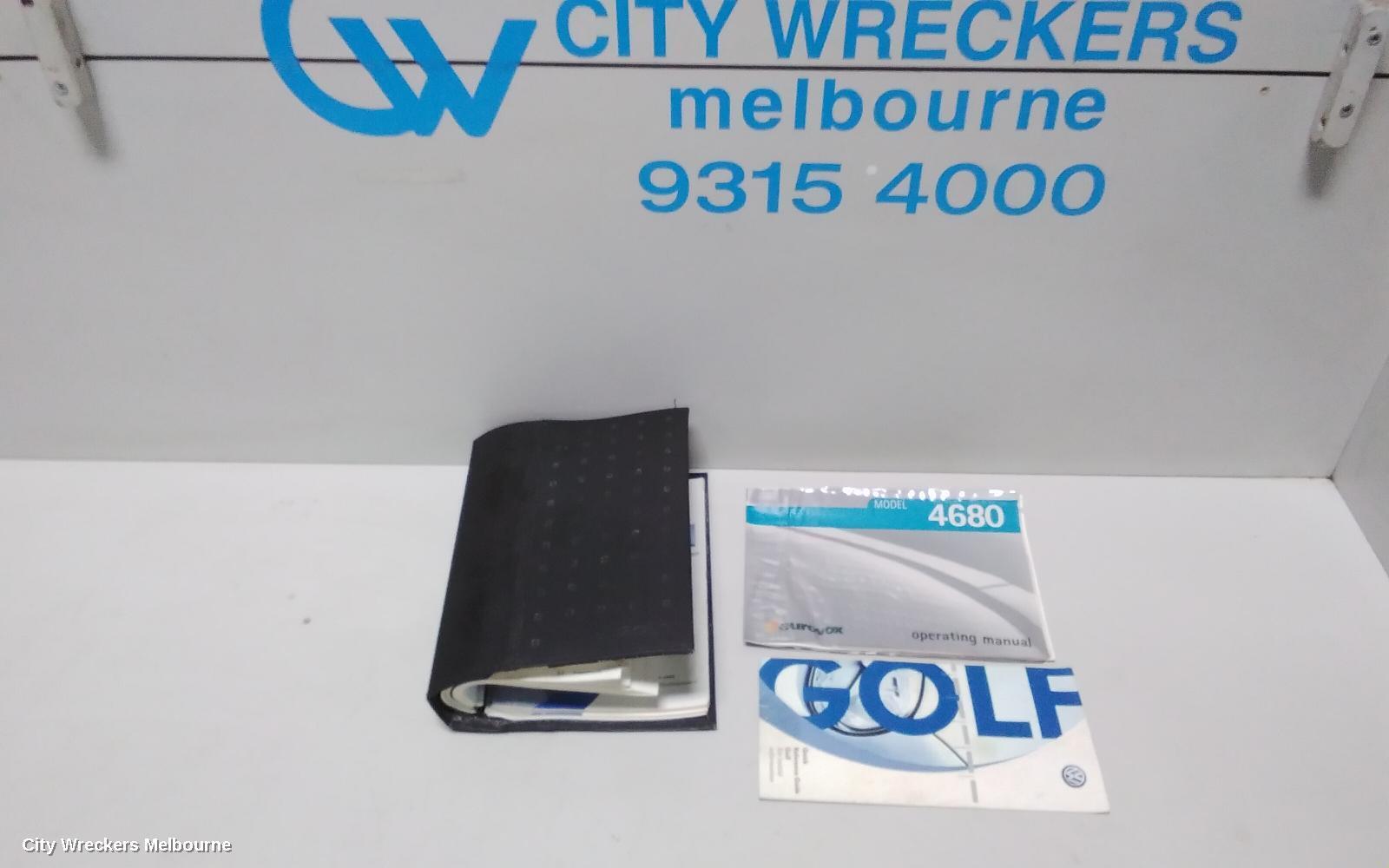 VOLKSWAGEN GOLF 2002 Owners Handbook