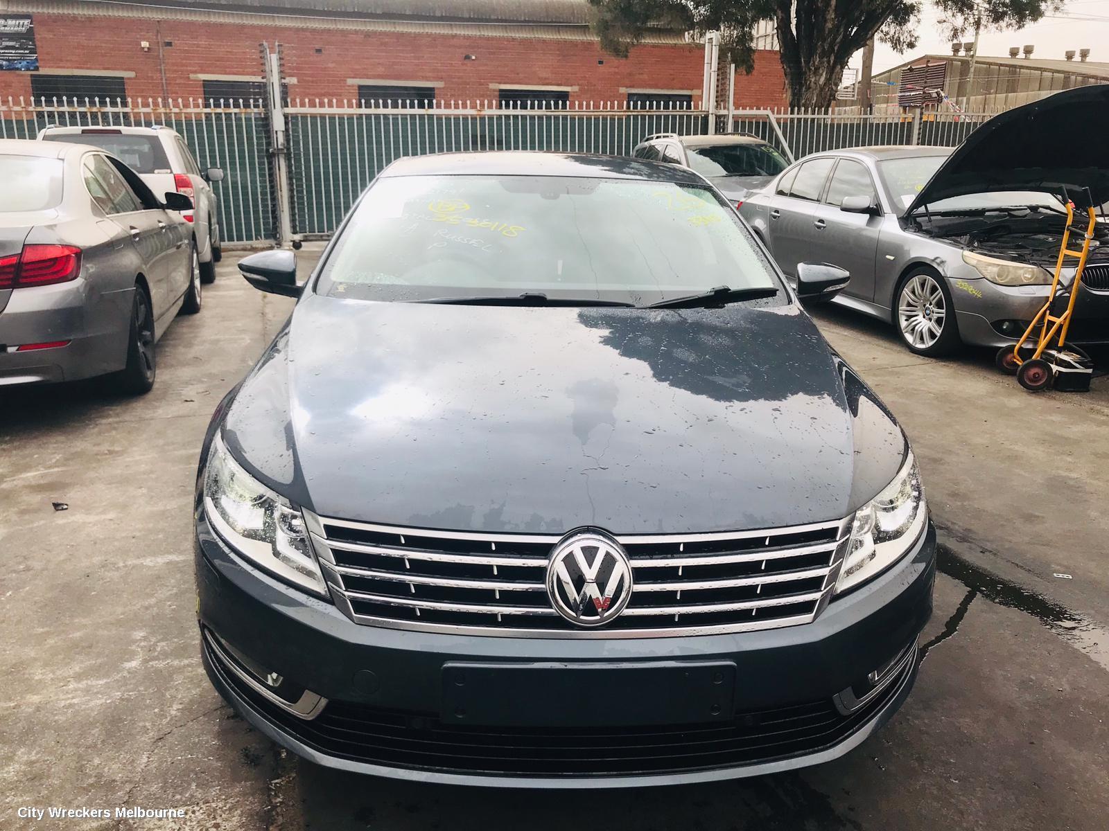 VOLKSWAGEN PASSAT 2013 Fog Lamp
