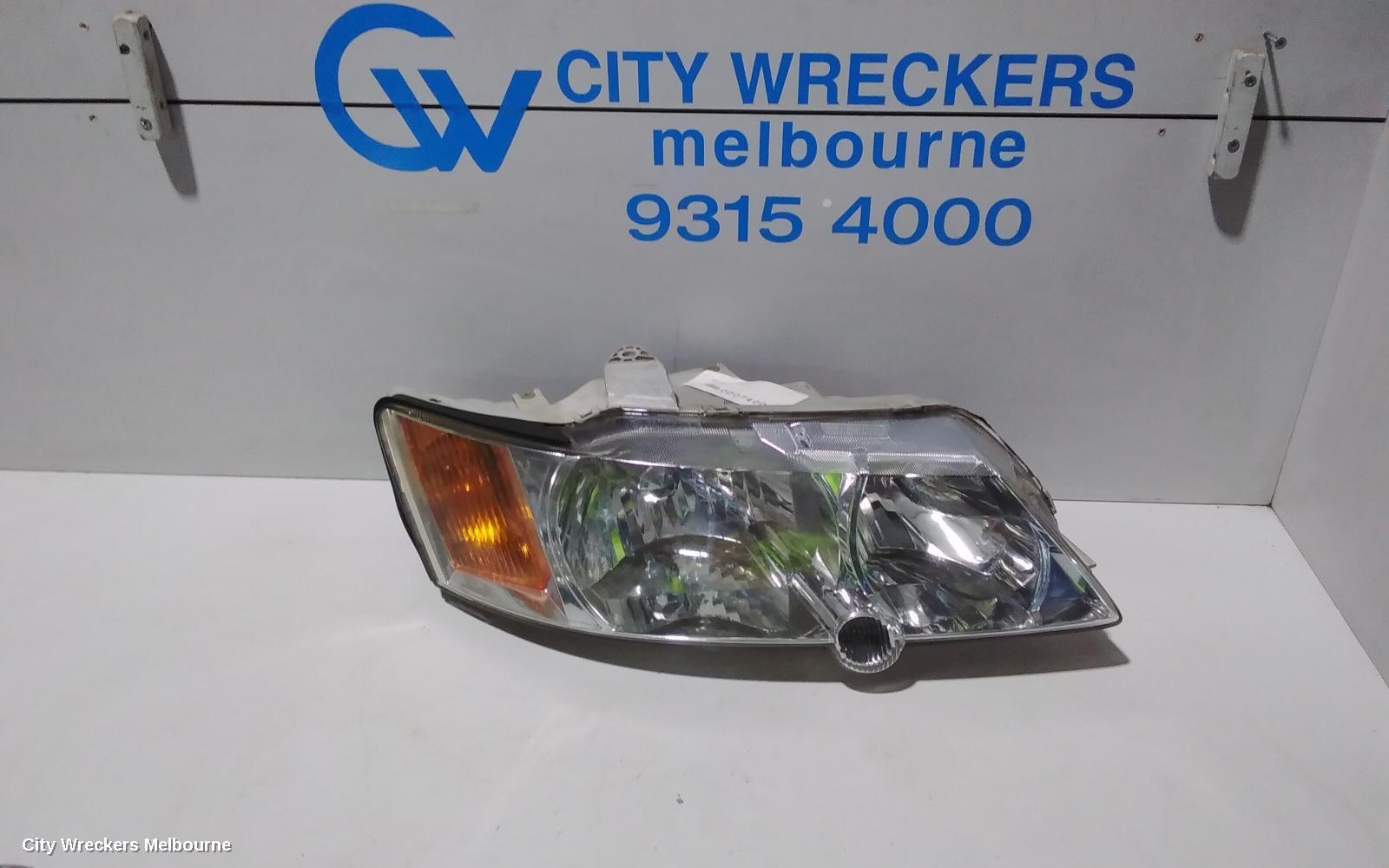 HOLDEN COMMODORE 2003 Right Headlamp