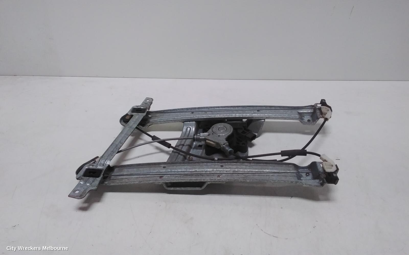 MITSUBISHI 380 2006 Right Front Window Reg/Motor