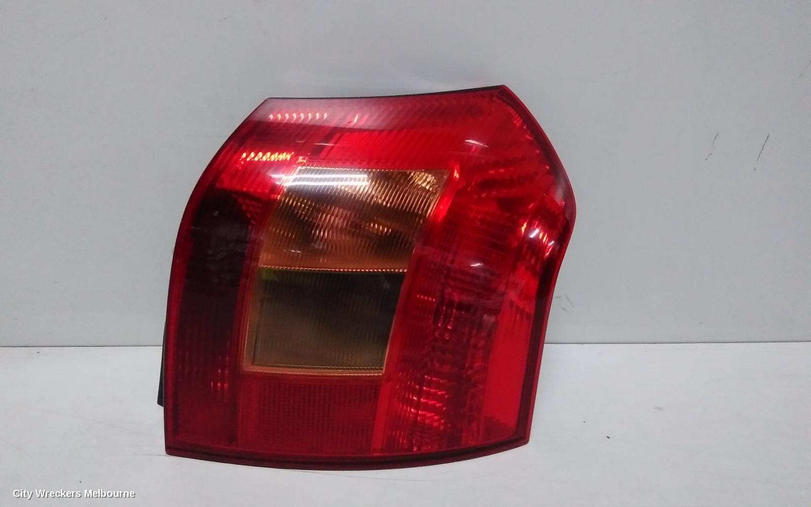 TOYOTA COROLLA 2003 Right Taillight