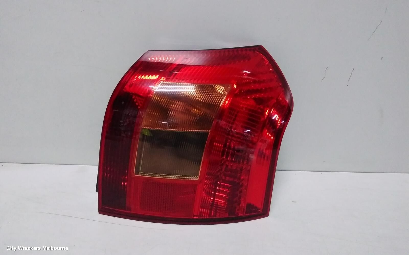 TOYOTA COROLLA 2003 Right Taillight