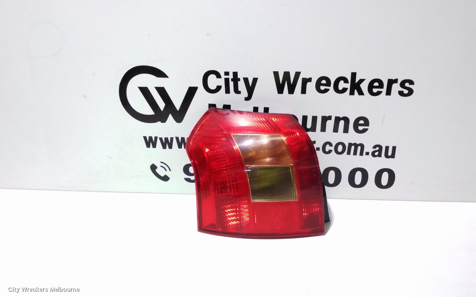 TOYOTA COROLLA 2002 Left Taillight