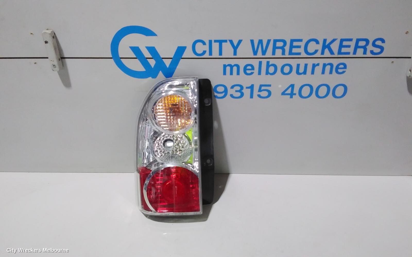 SUZUKI VITARA 2001 Left Taillight