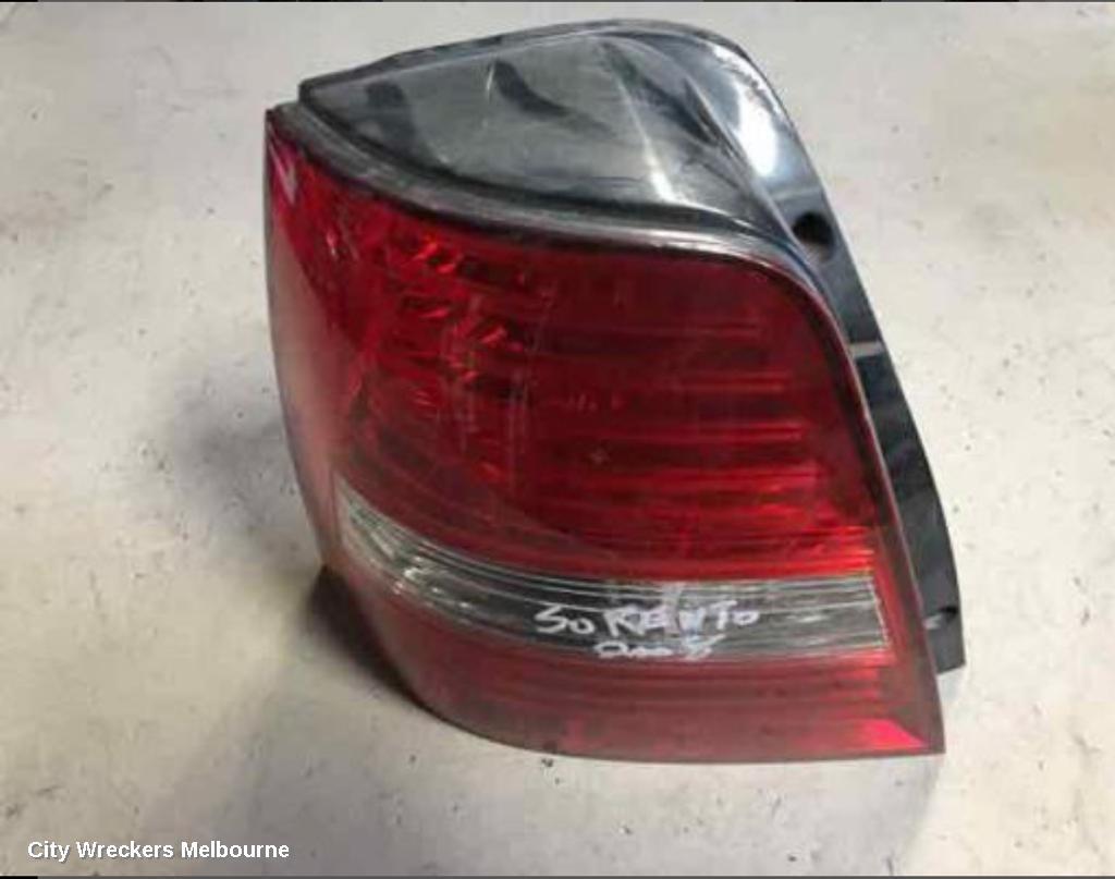 KIA SORENTO 2006 Left Taillight