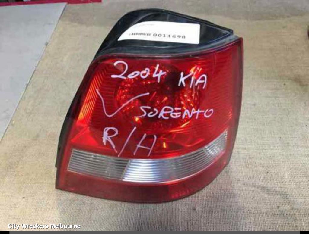 KIA SORENTO 2004 Right Taillight