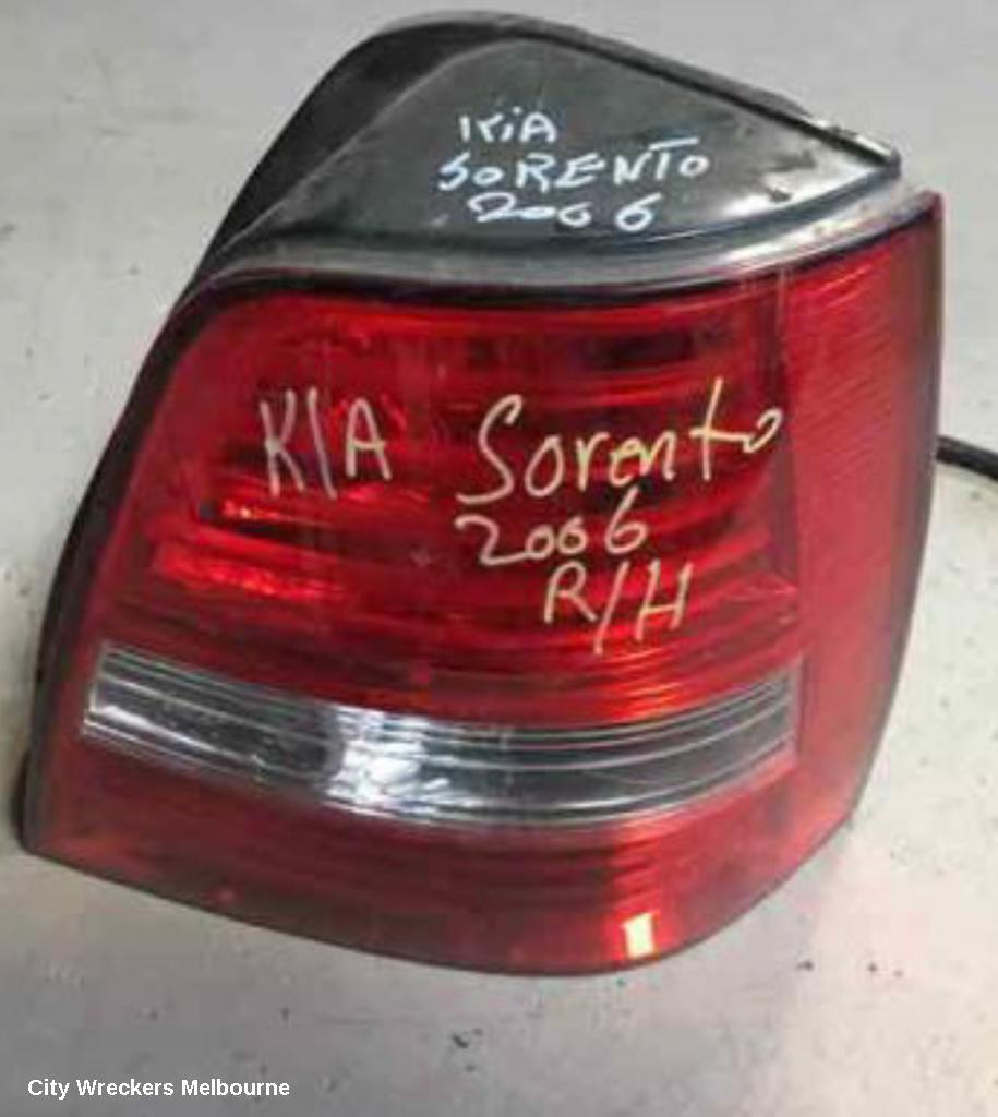 KIA SORENTO 2006 Right Taillight