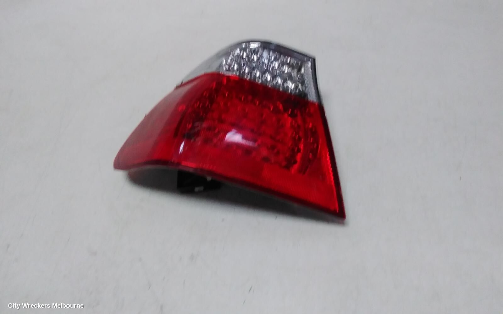 BMW 3 SERIES 2002 Left Taillight