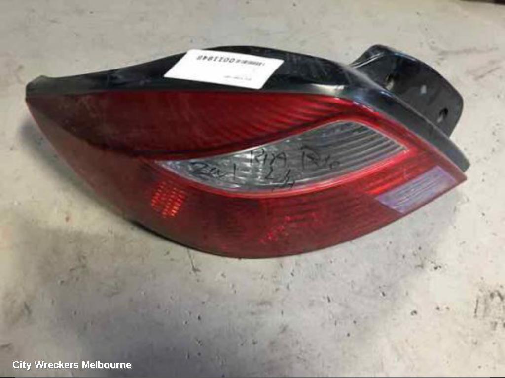 KIA RIO 2001 Left Taillight