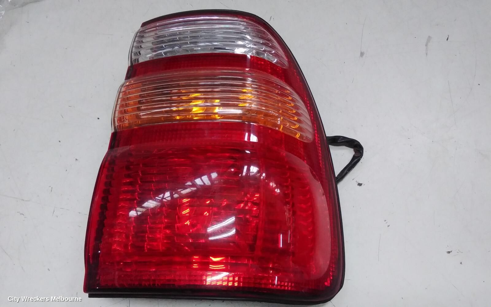 TOYOTA LANDCRUISER 2004 Right Taillight