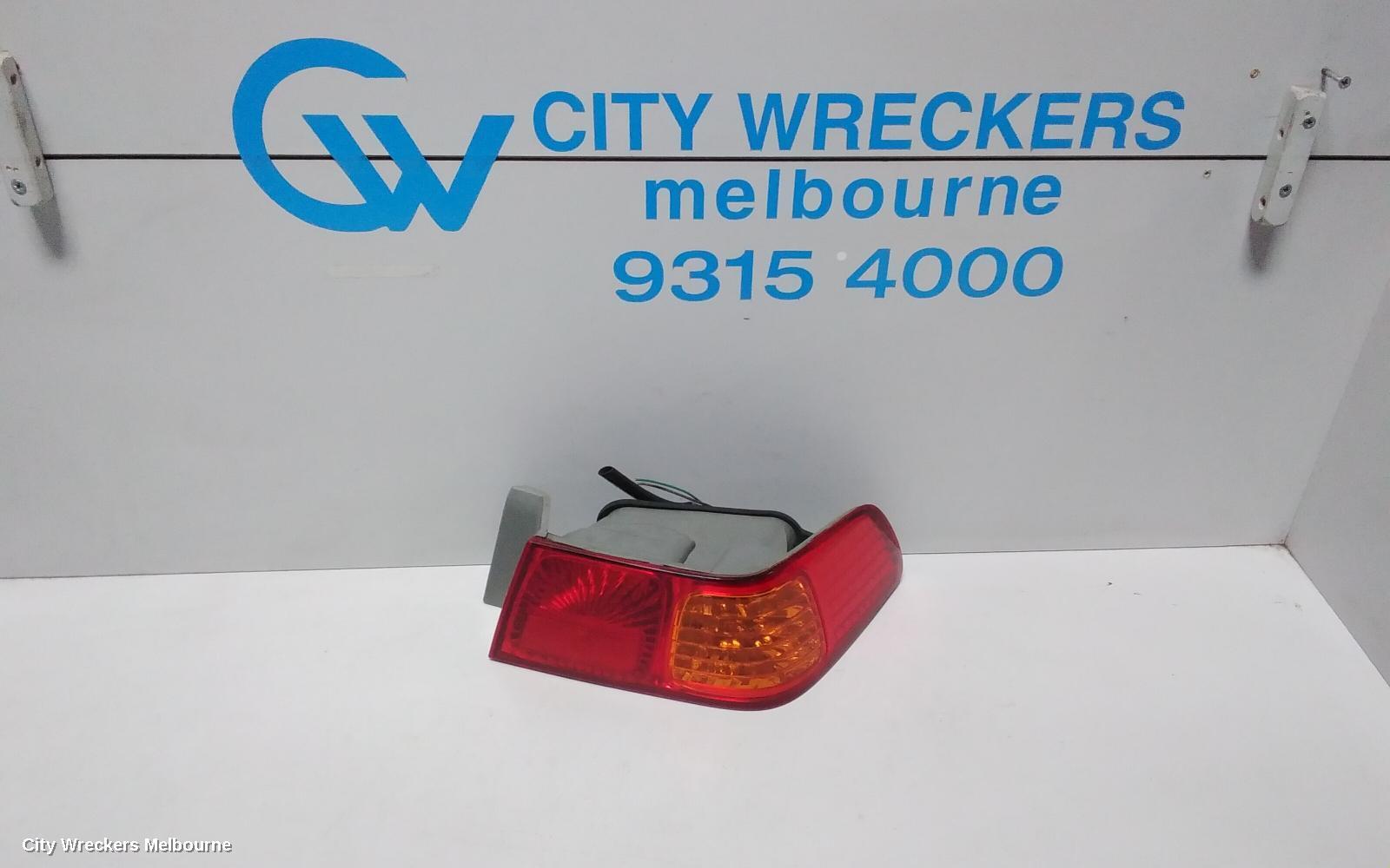 TOYOTA CAMRY 2000 Right Taillight