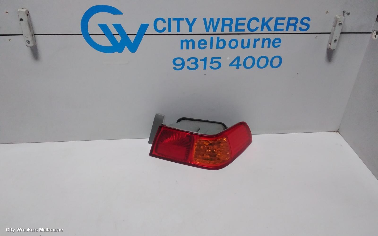 TOYOTA CAMRY 2000 Right Taillight