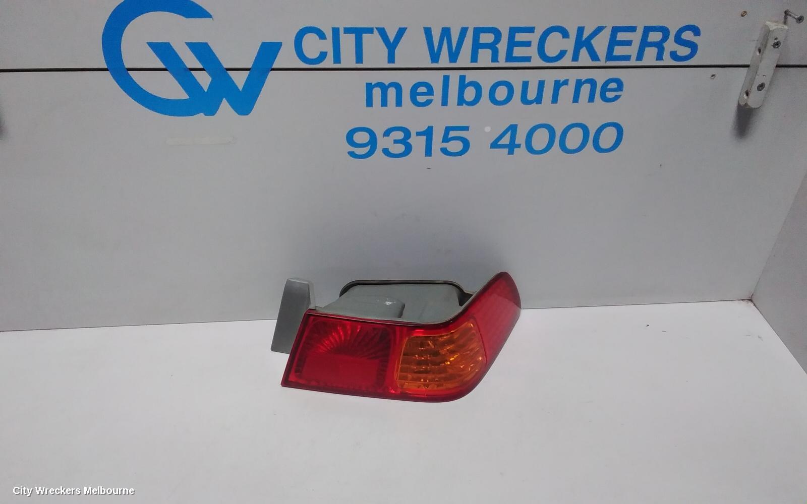 TOYOTA CAMRY 2000 Right Taillight