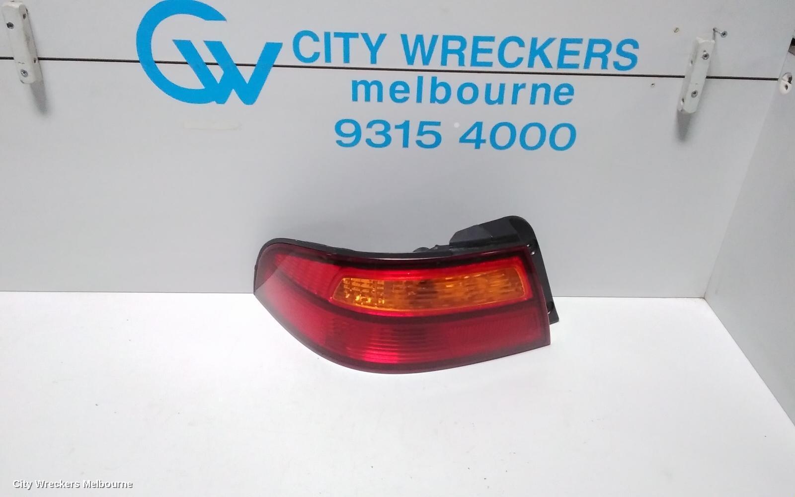 TOYOTA AVALON 2000 Left Taillight