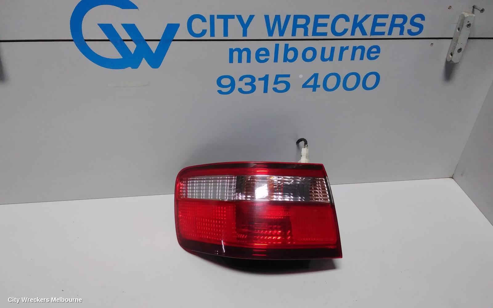 TOYOTA CAMRY 2000 Left Taillight