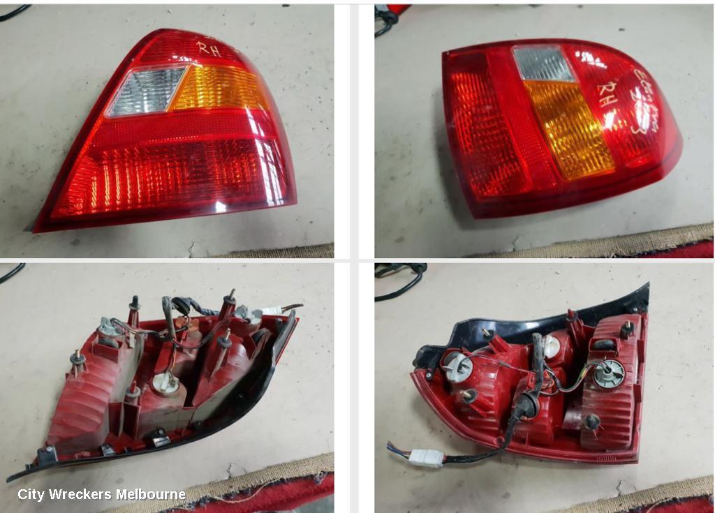 HYUNDAI ELANTRA 2003 Right Taillight