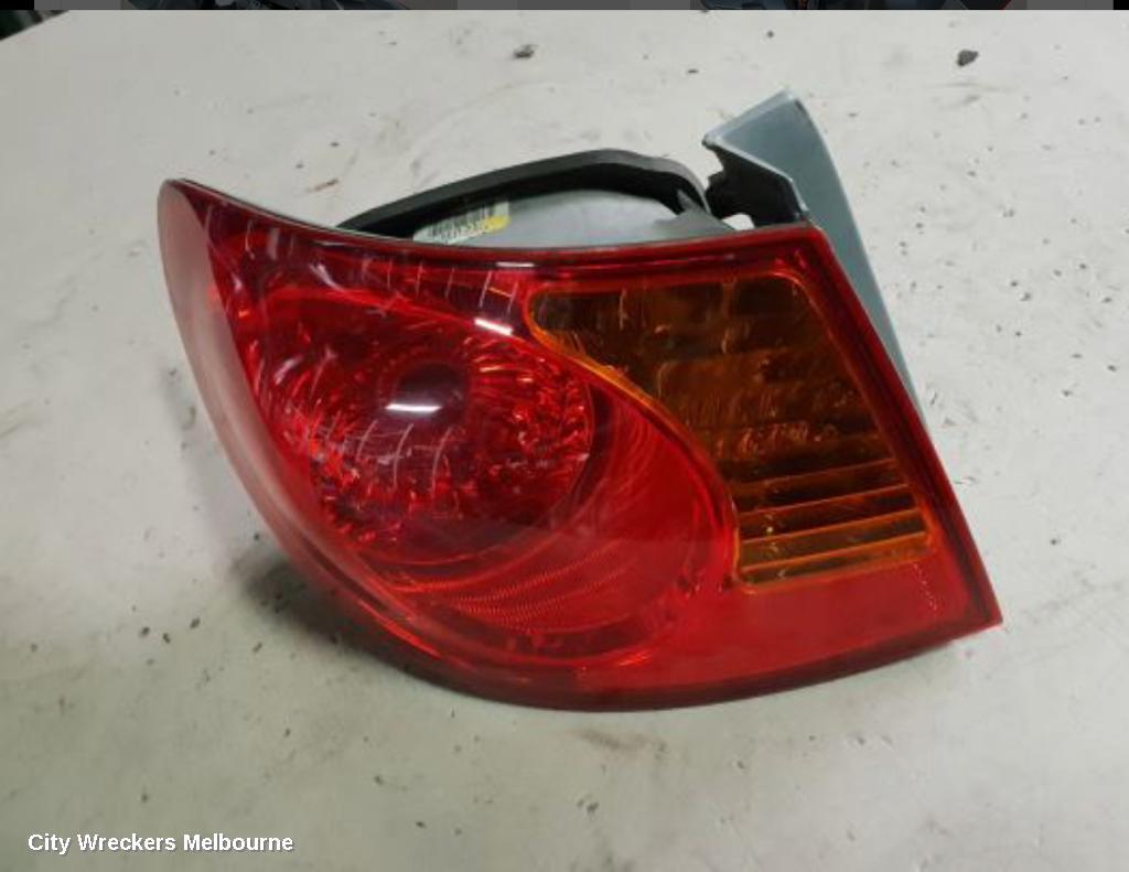 HYUNDAI ELANTRA 2006 Left Taillight