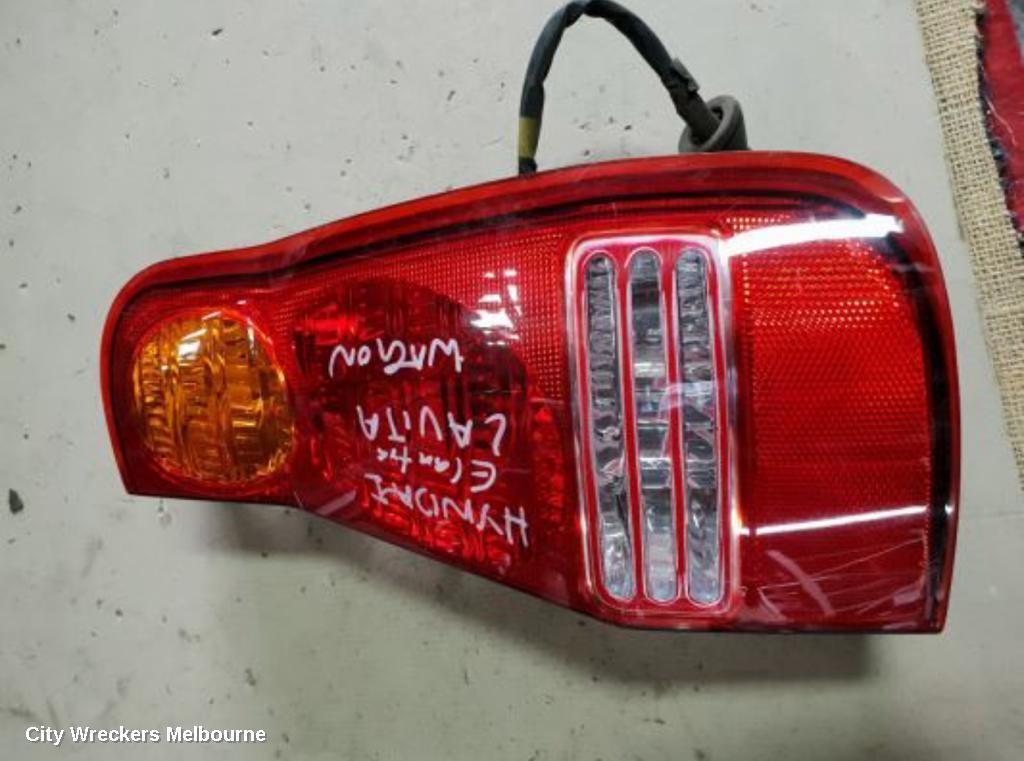 HYUNDAI ELANTRA 2001 Right Taillight