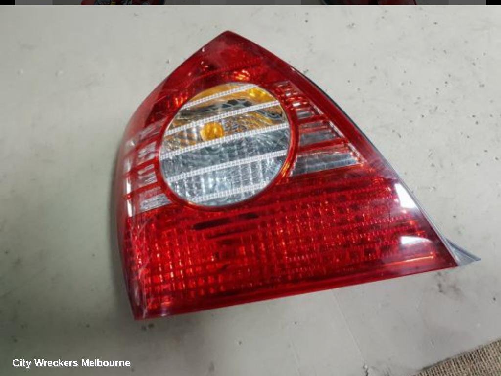HYUNDAI ELANTRA 2004 Left Taillight
