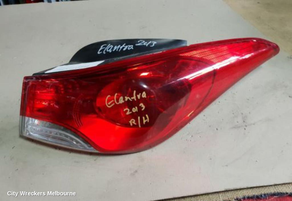 HYUNDAI ELANTRA 2013 Right Taillight