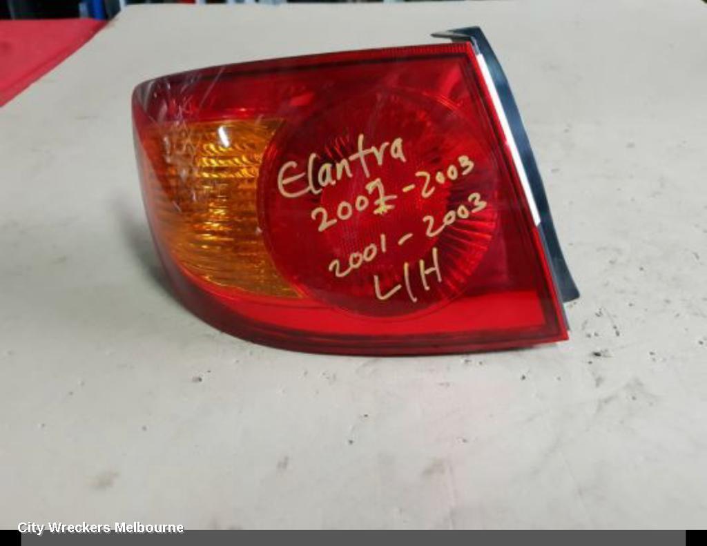 HYUNDAI ELANTRA 2001 Left Taillight
