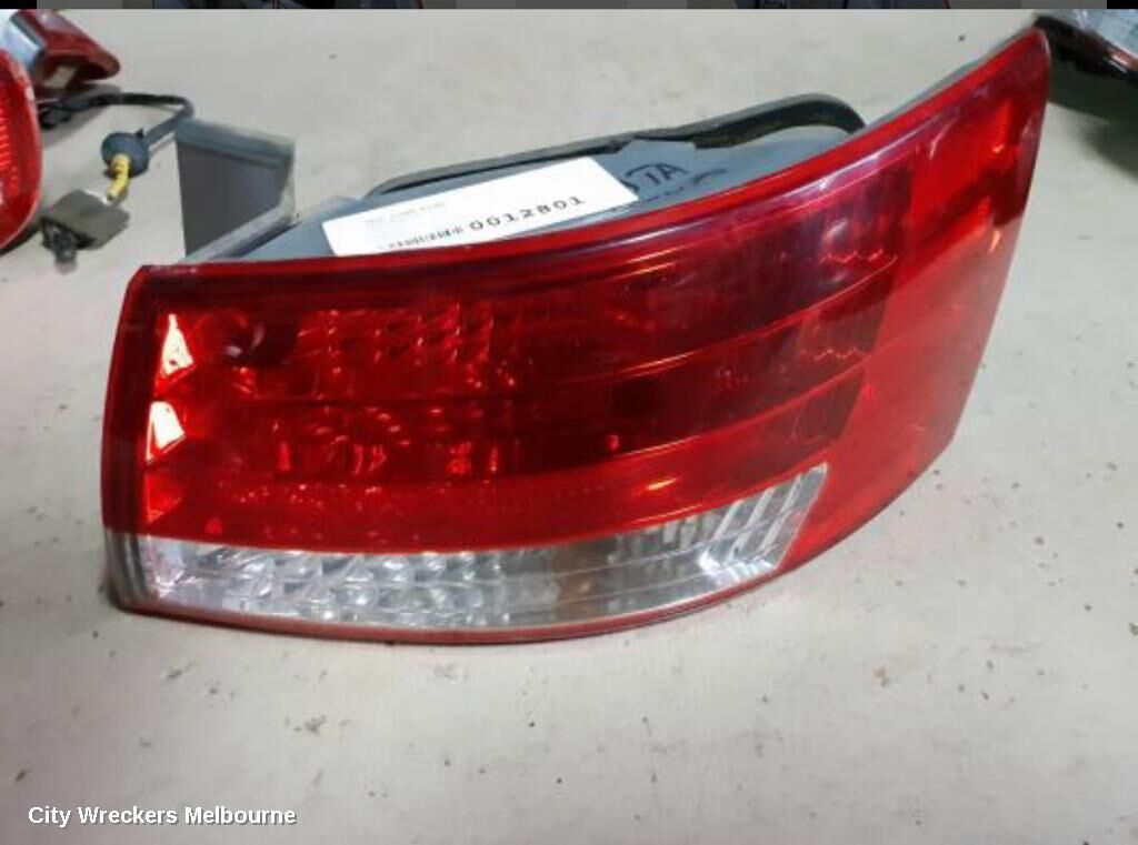 HYUNDAI SONATA 2005 Right Taillight