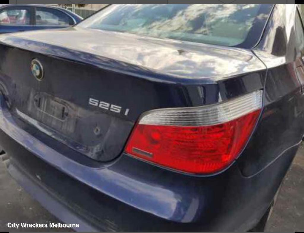 BMW 5 SERIES 2004 Right Taillight