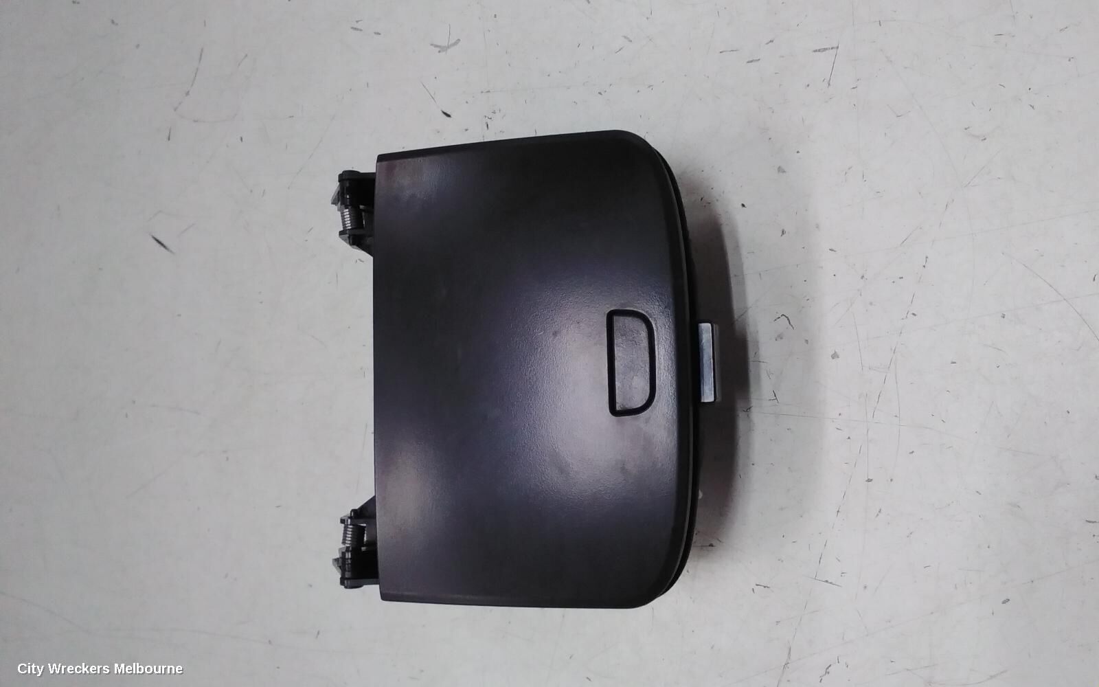 HOLDEN CAPTIVA 2008 Glove Box