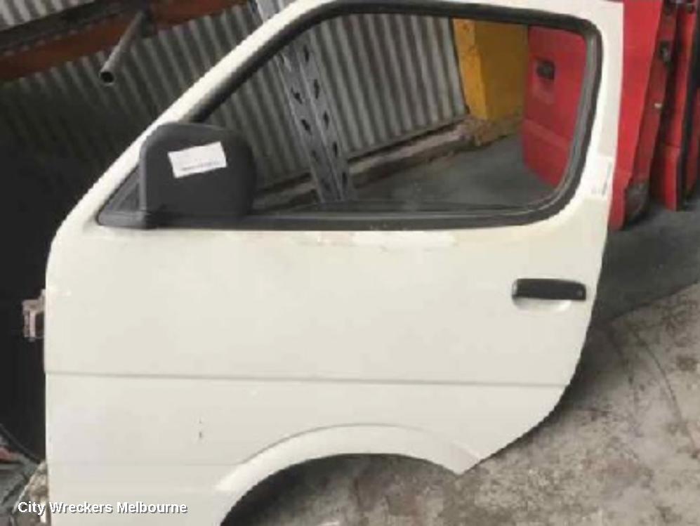 TOYOTA HIACE 2002 Left Front Door