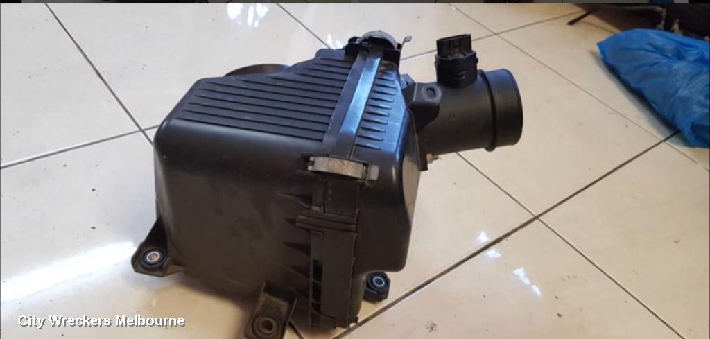 MITSUBISHI 380 2008 Air Cleaner/Box