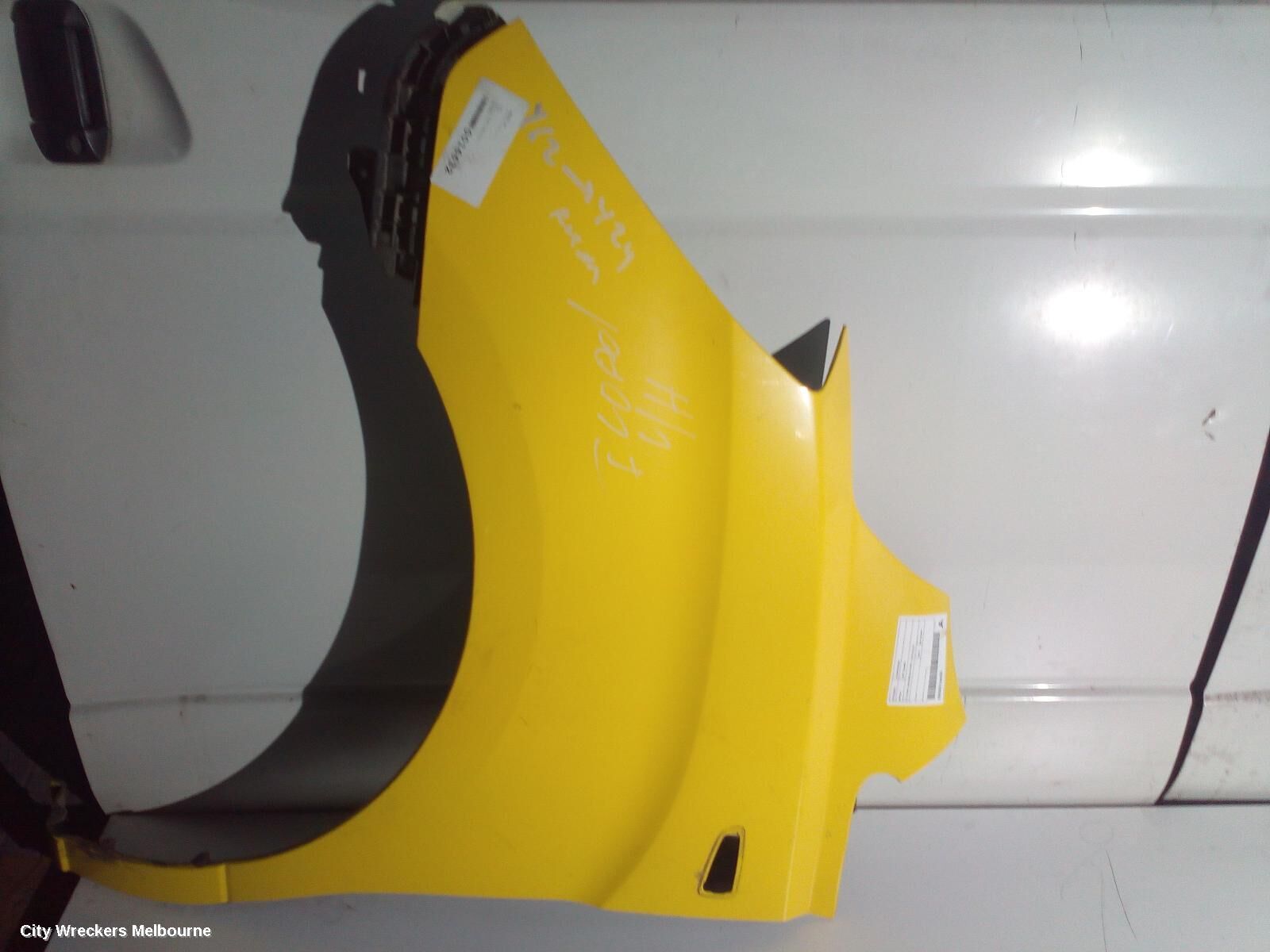 HYUNDAI ILOAD/IMAX 2012 Left Guard