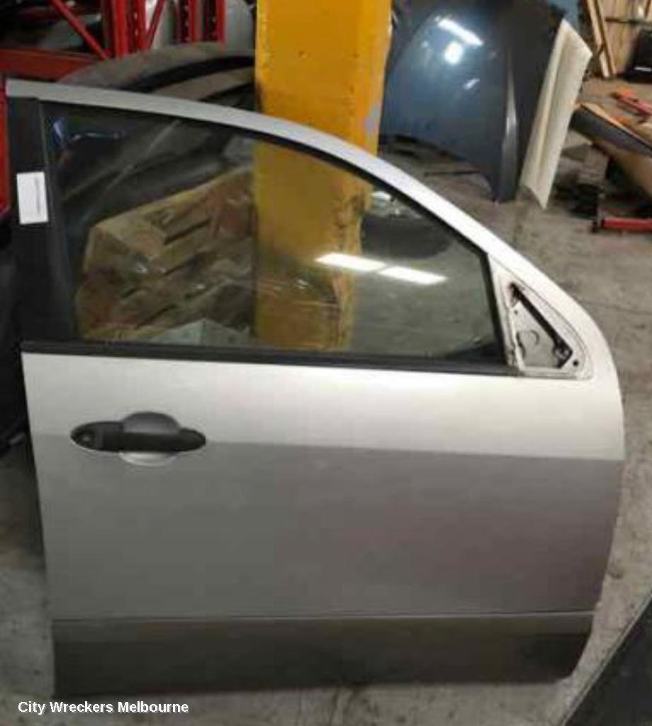FORD TERRITORY 2005 Right Front Door