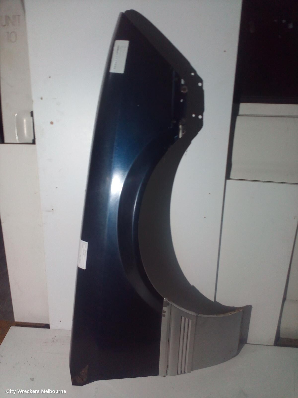 HOLDEN COMMODORE 1988 Right Guard