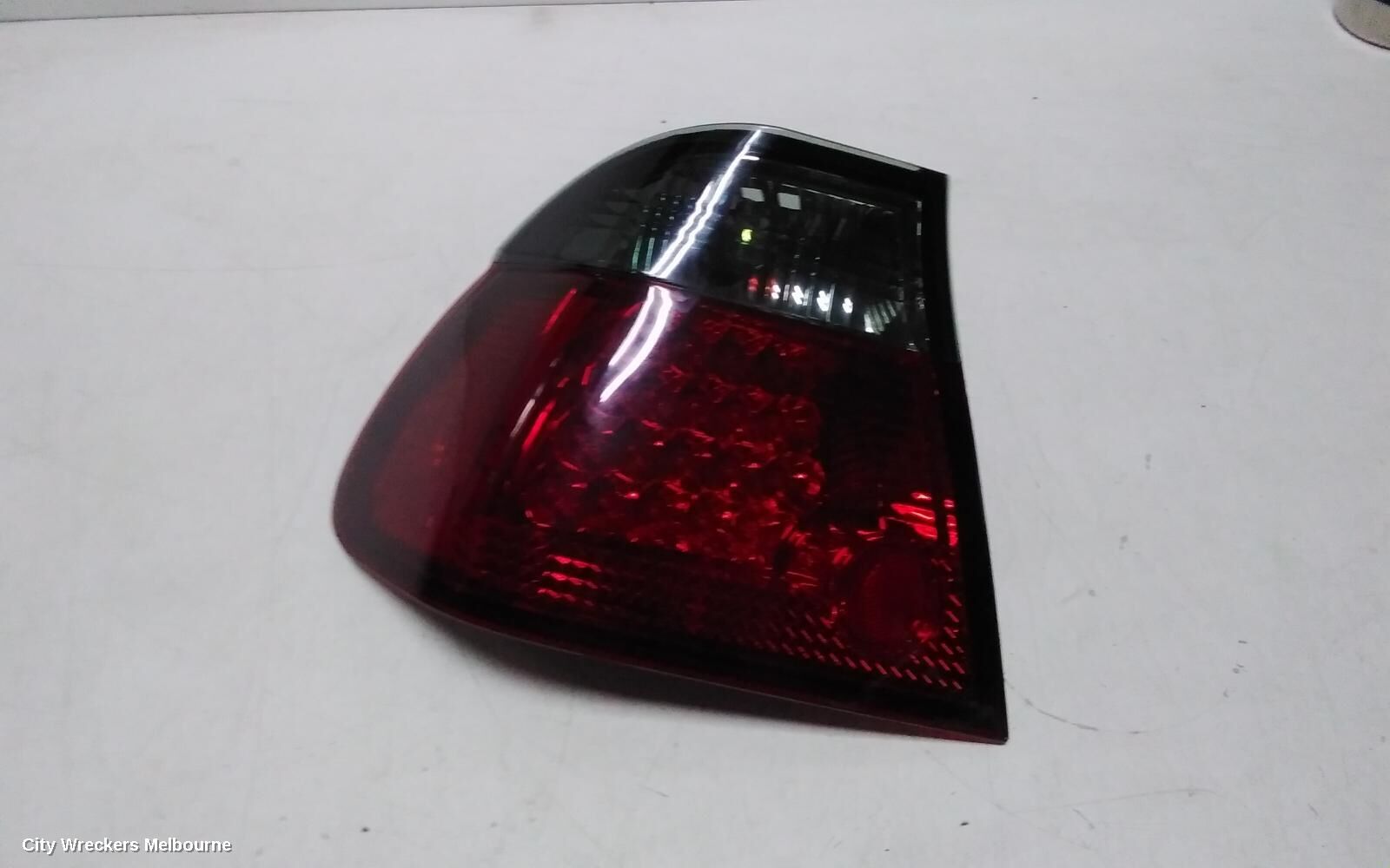 BMW 3 SERIES 2005 Left Taillight