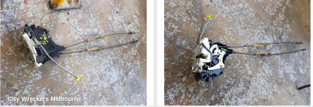 MITSUBISHI 380 2006 Door/Boot/Gate Lock
