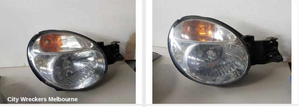 SUBARU IMPREZA 2000 Right Headlamp