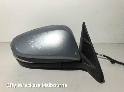 TOYOTA KLUGER 2015 Right Door Mirror