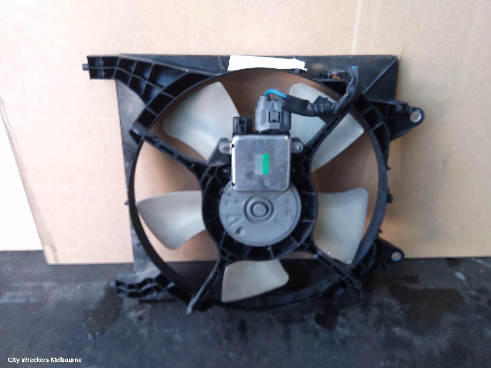 MITSUBISHI 380 2006 Fan