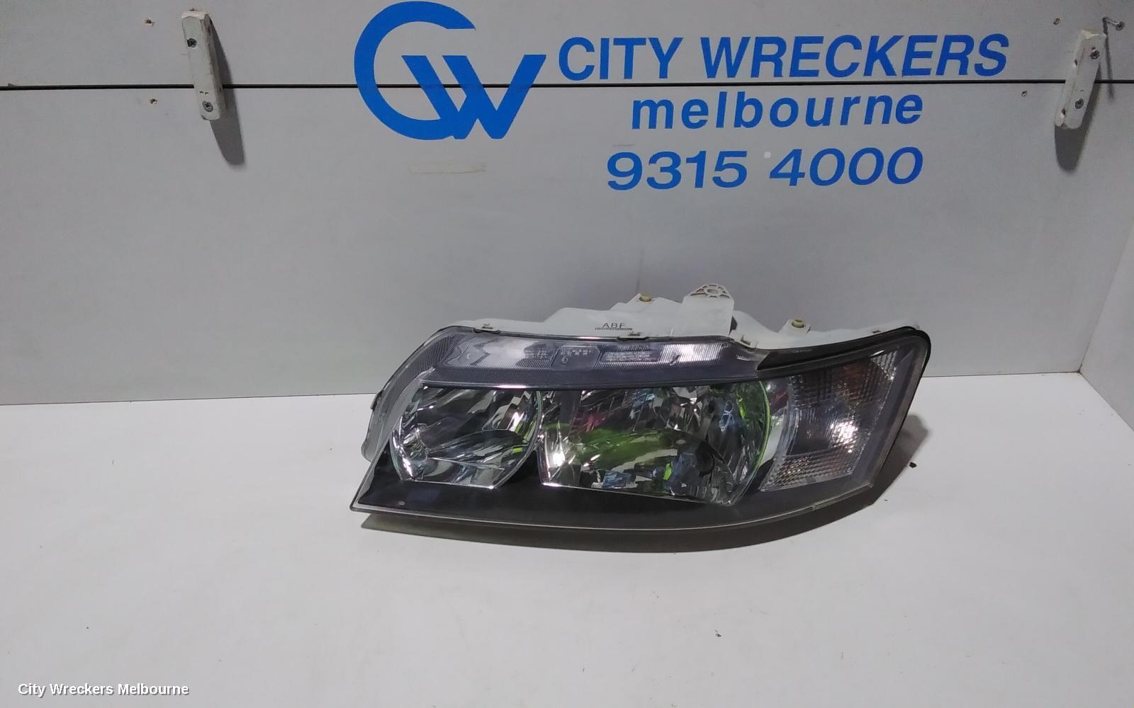 HOLDEN COMMODORE 2005 Left Headlamp